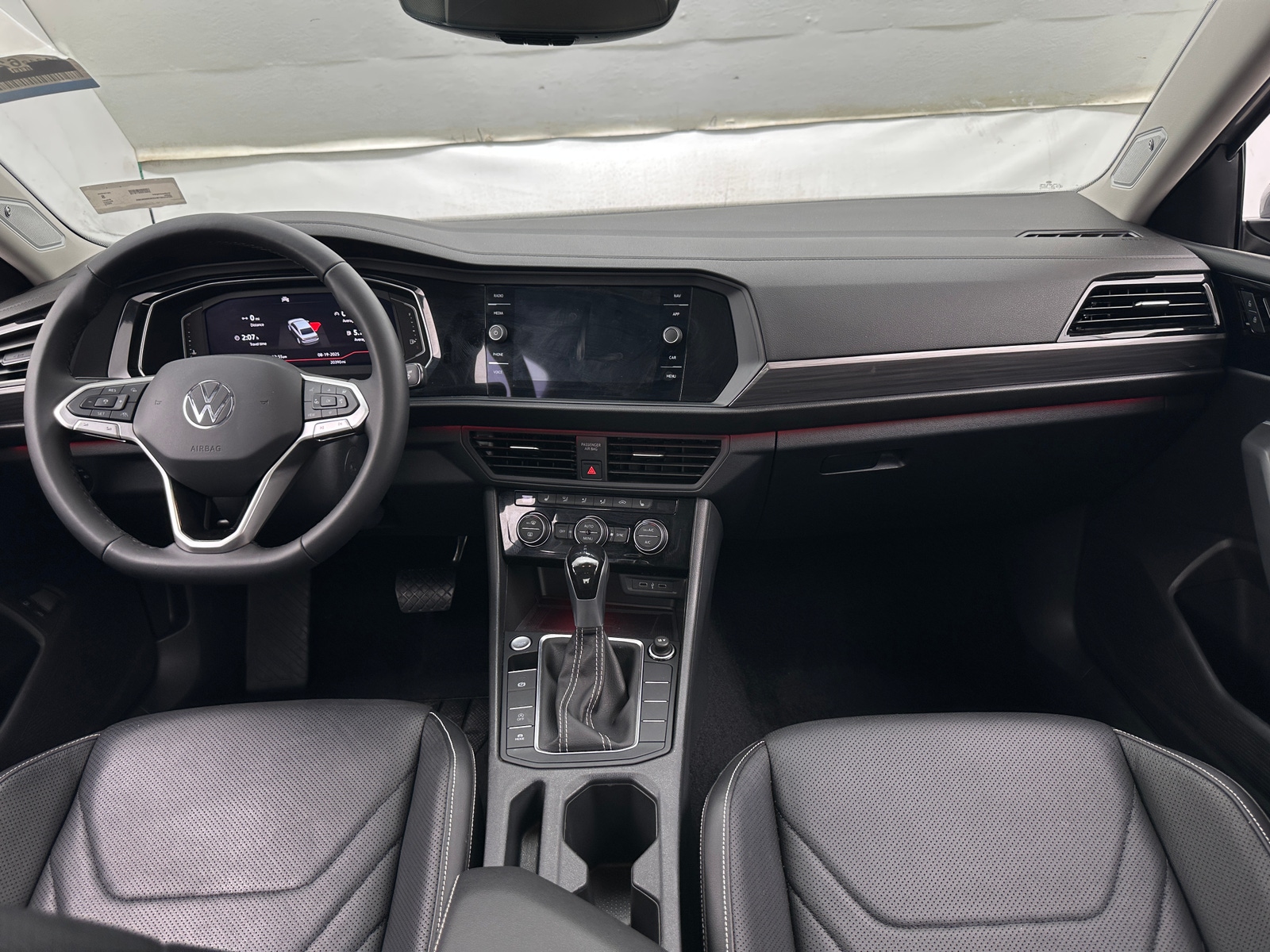 Thumbnail: 2022 Volkswagen Jetta - 2