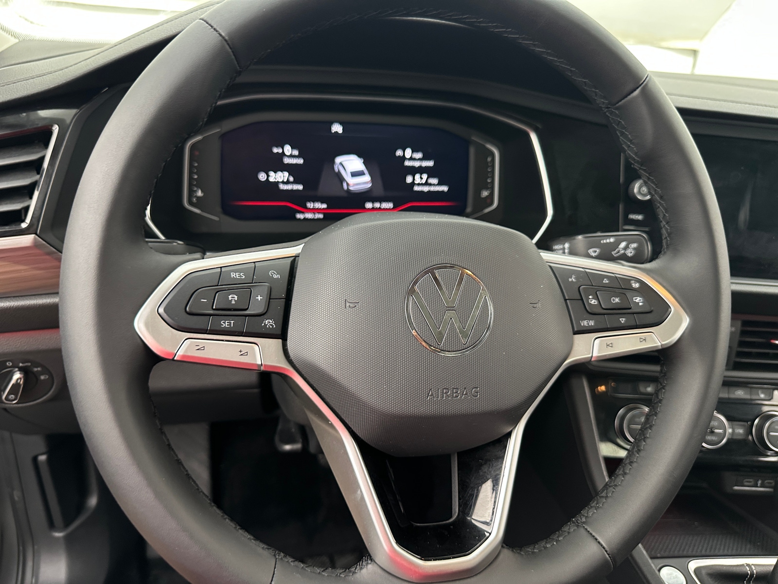 Thumbnail: 2022 Volkswagen Jetta - 4
