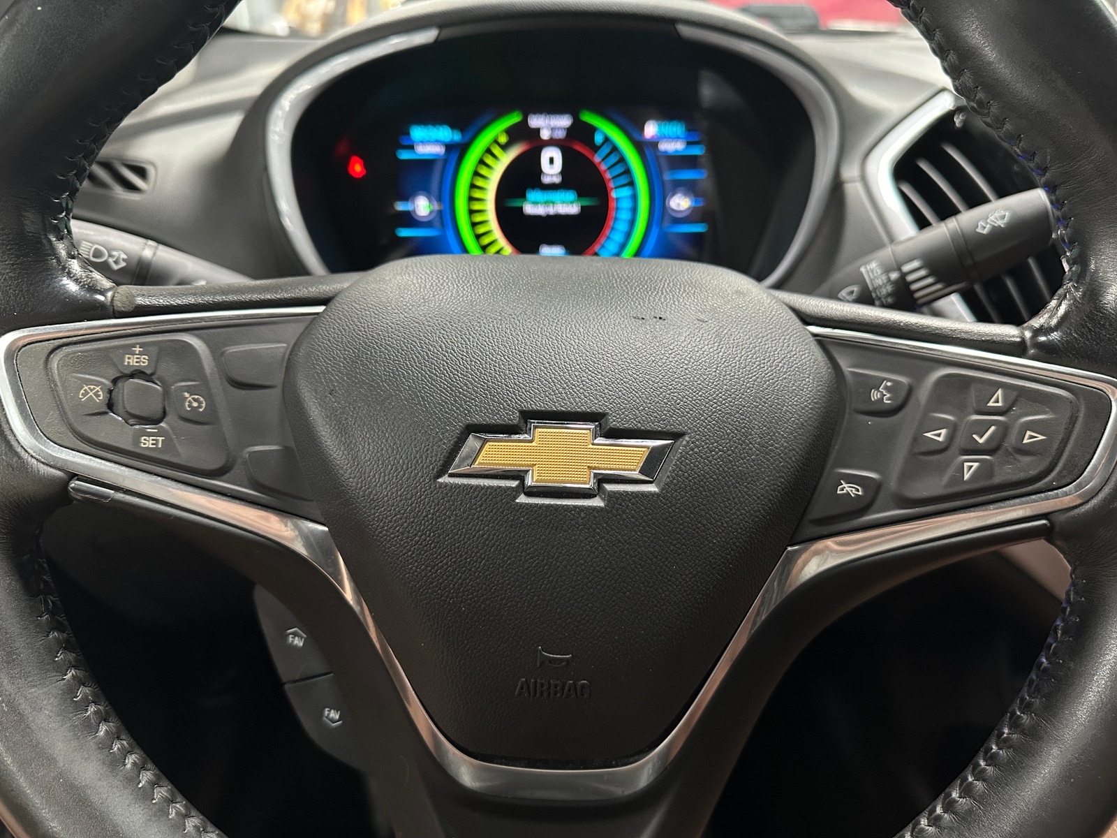 Thumbnail: 2017 Chevrolet Volt - 5