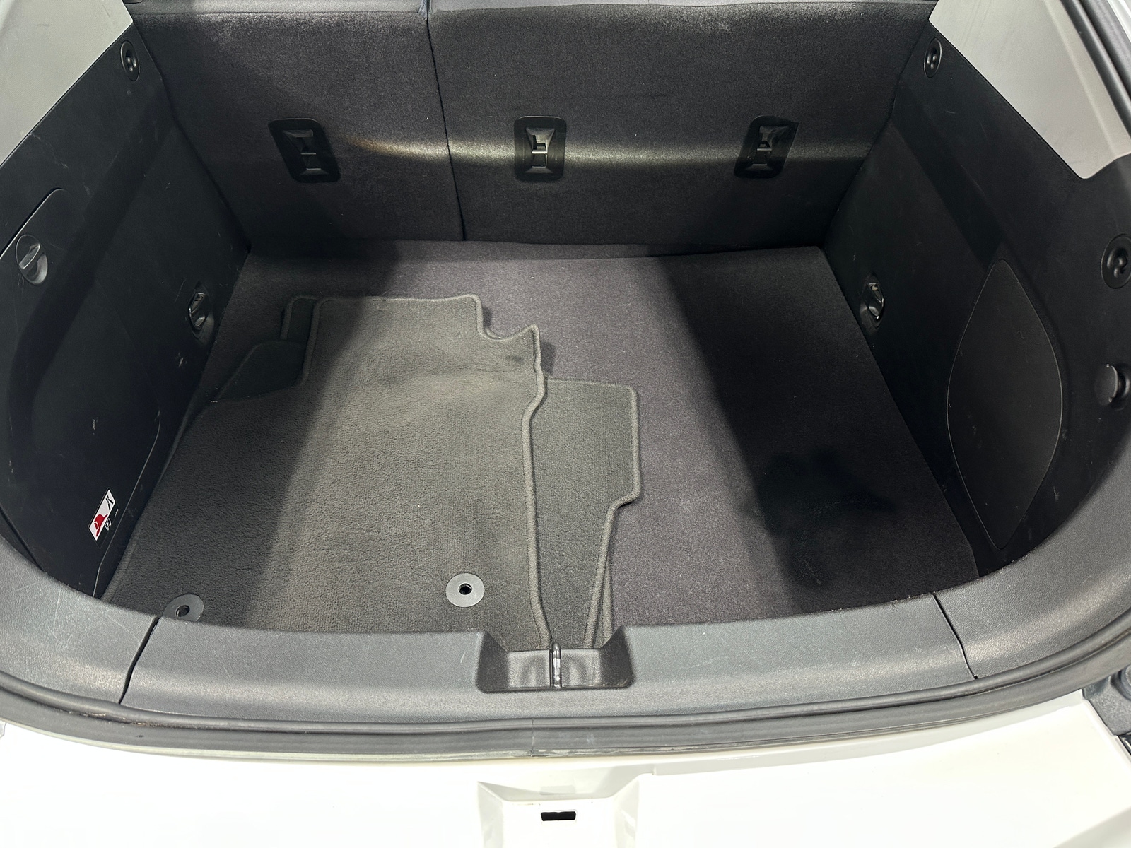 Thumbnail: 2017 Chevrolet Volt - 7