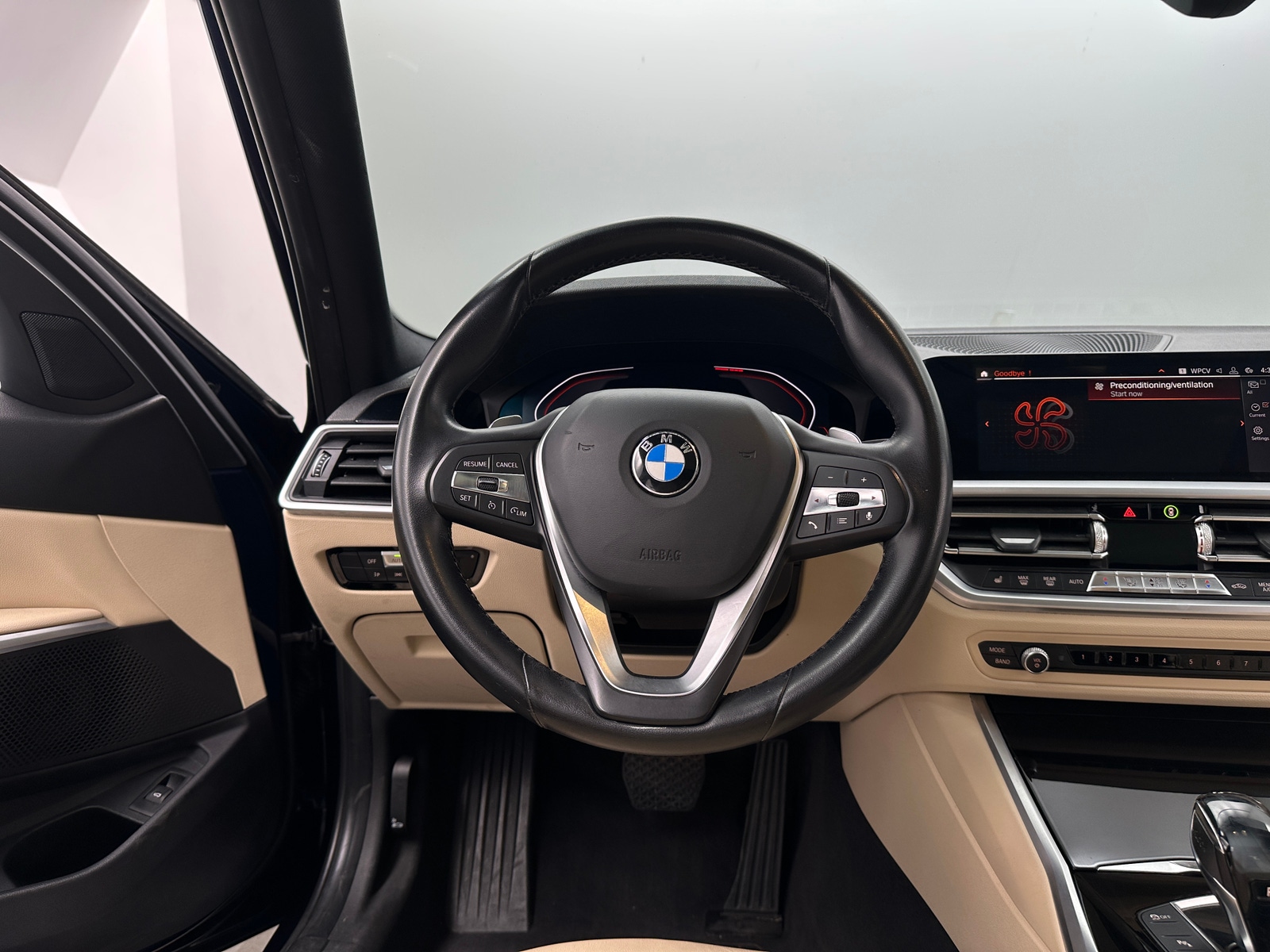 Thumbnail: 2019 BMW 3 Series - 4