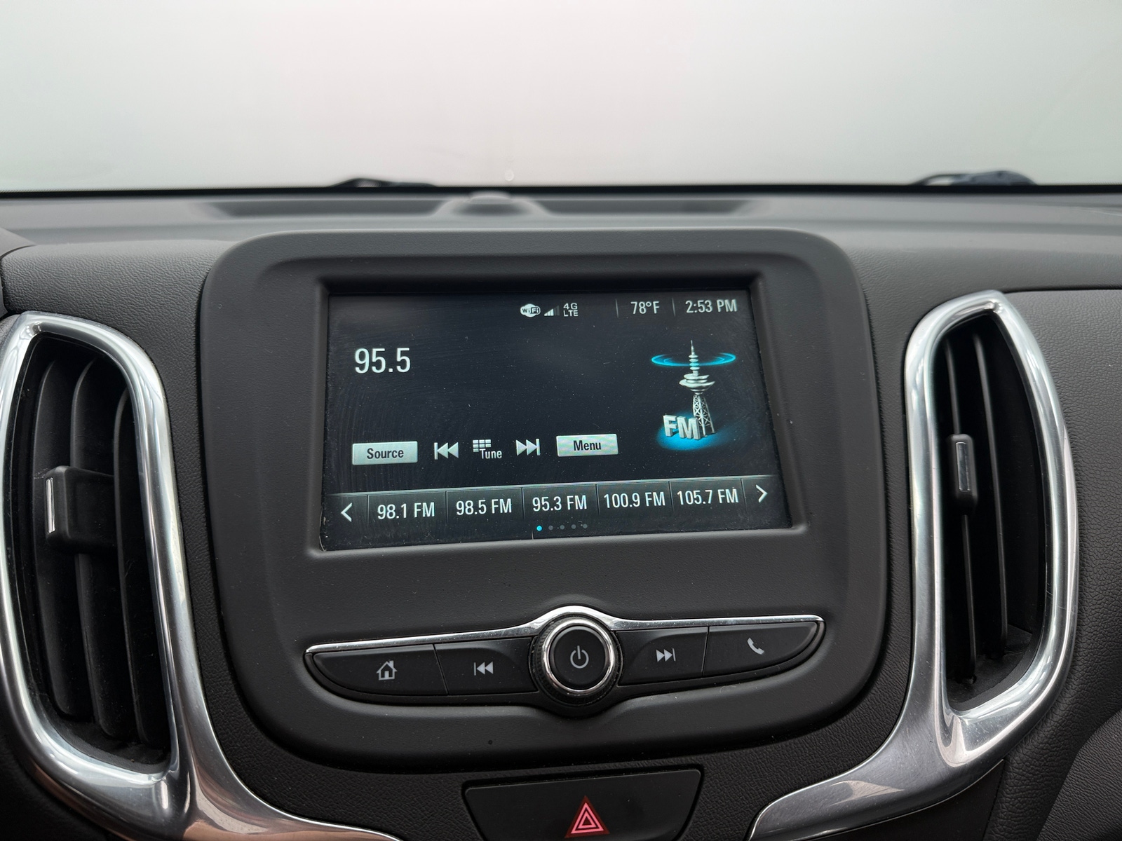 Thumbnail: 2018 Chevrolet Equinox - 4