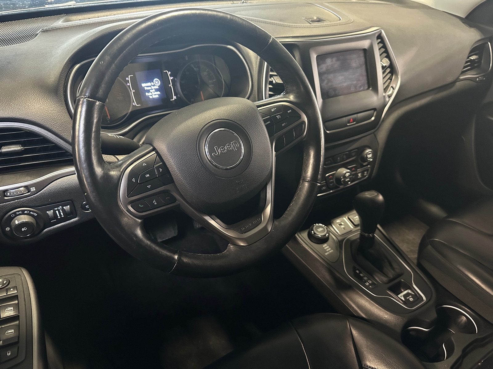 Thumbnail: 2019 Jeep Cherokee - 2