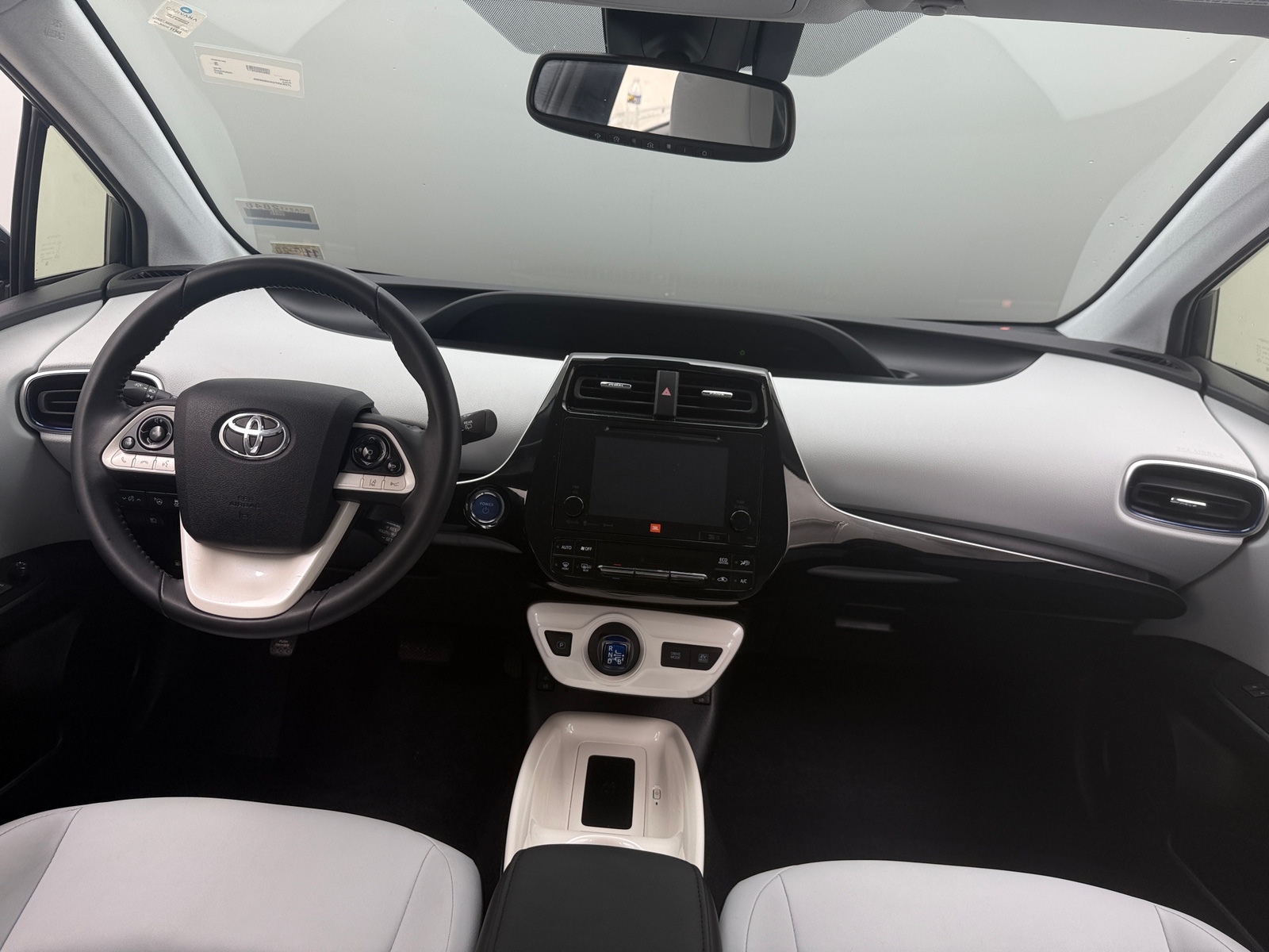 Thumbnail: 2017 Toyota Prius - 2