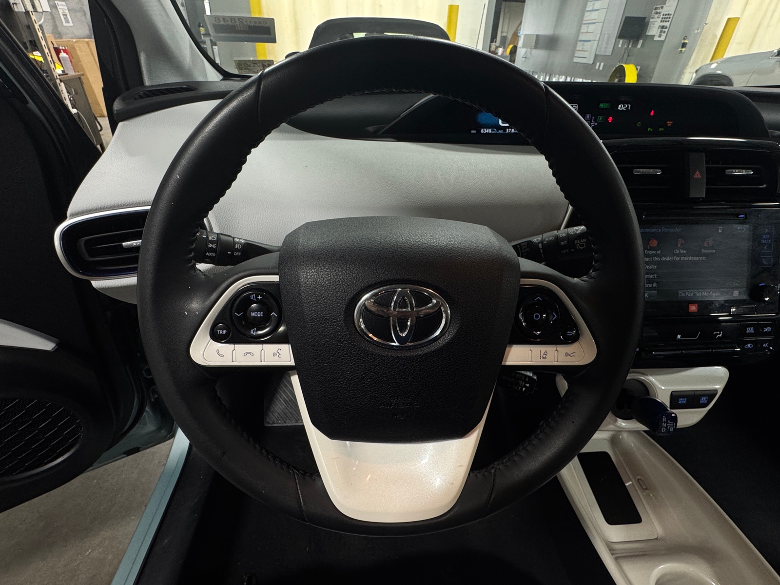 Thumbnail: 2017 Toyota Prius - 4