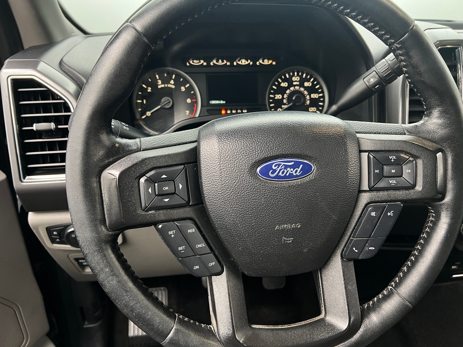 Thumbnail: 2018 Ford Econoline - 5