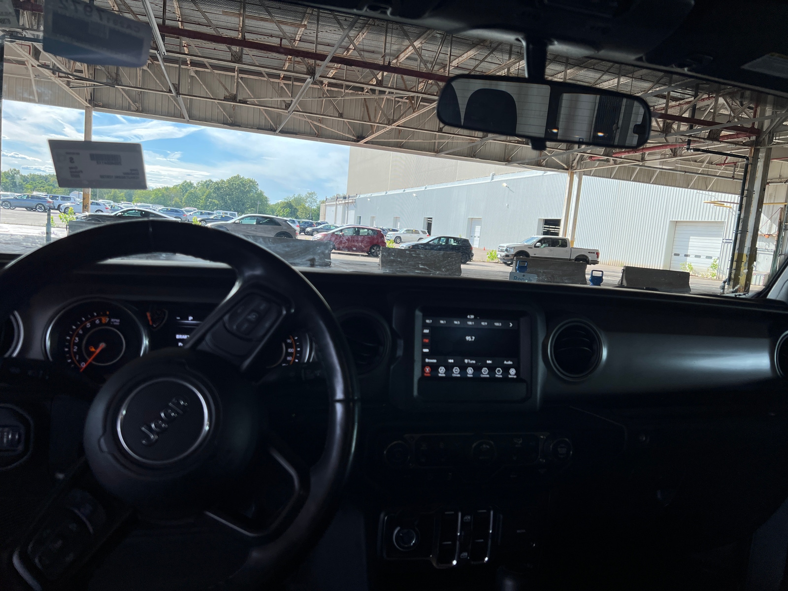 Thumbnail: 2022 Jeep Gladiator - 3