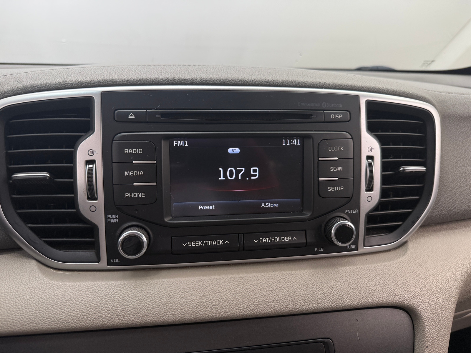 Thumbnail: 2019 Kia Sportage - 4