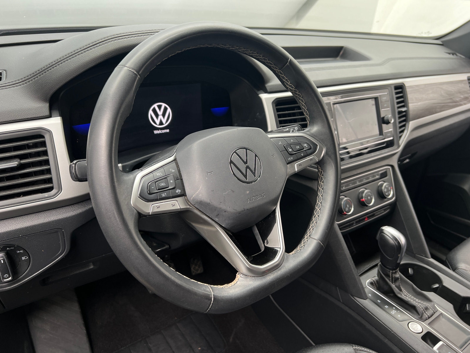 Thumbnail: 2022 Volkswagen Atlas - 4
