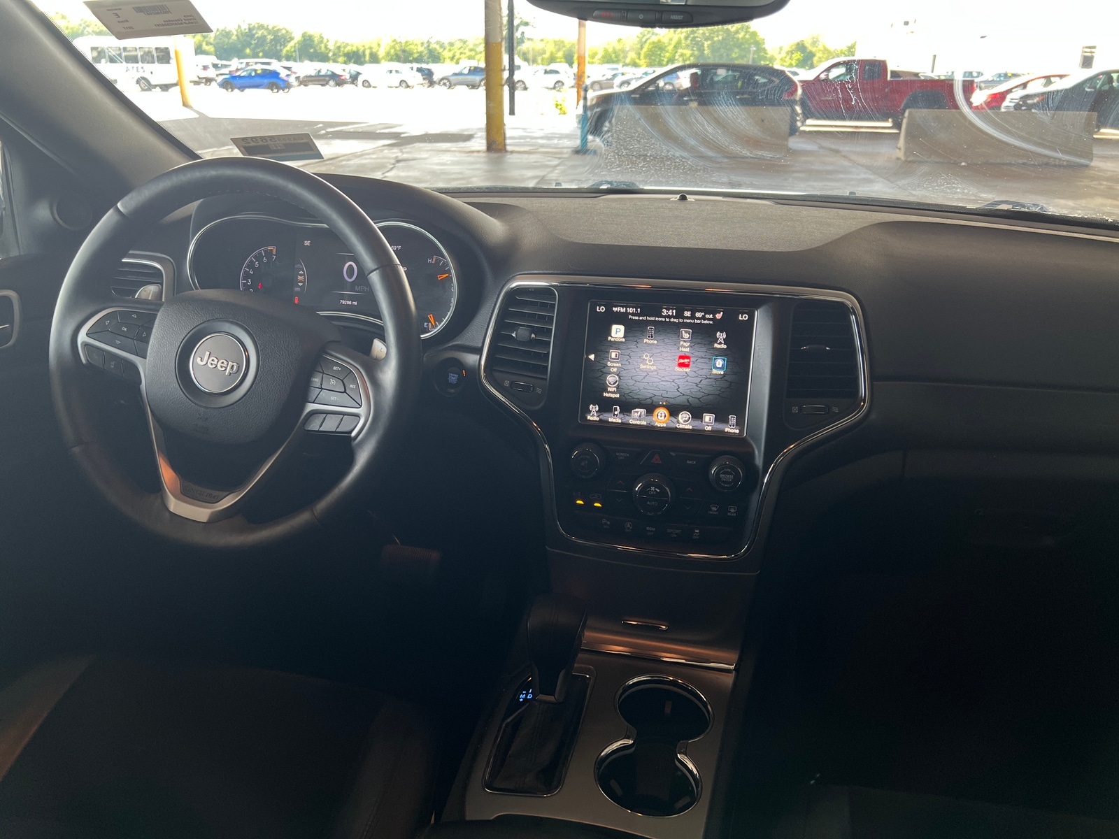 Thumbnail: 2017 Jeep Grand Cherokee - 3