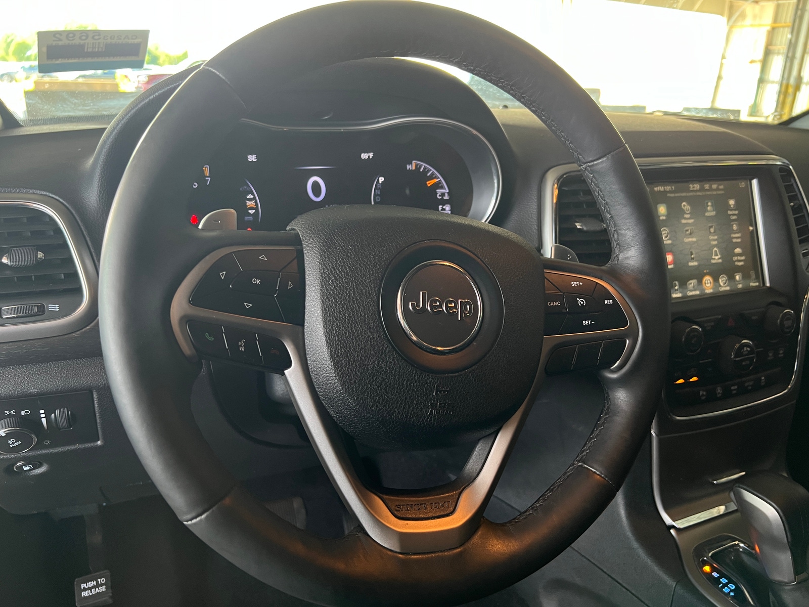 Thumbnail: 2017 Jeep Grand Cherokee - 5