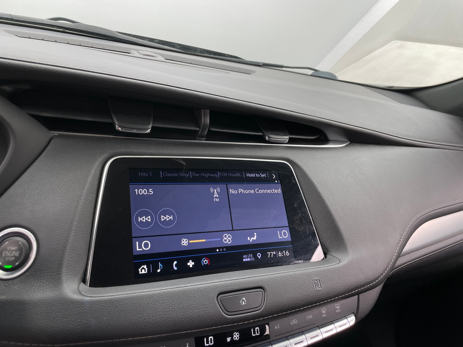 Thumbnail: 2019 Cadillac XT4 - 3