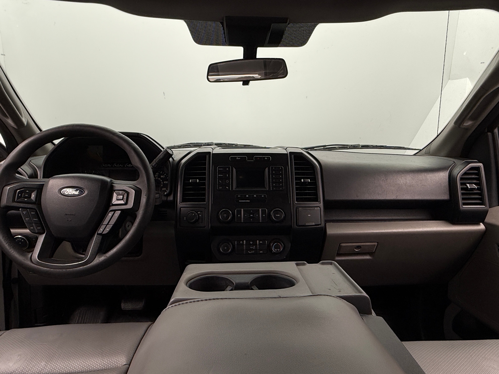 Thumbnail: 2019 Ford Econoline - 3