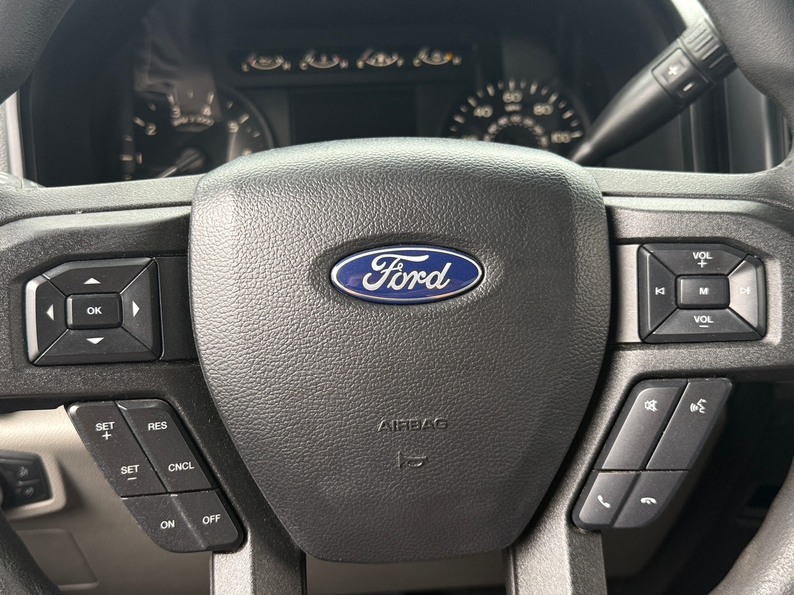 Thumbnail: 2019 Ford Econoline - 5