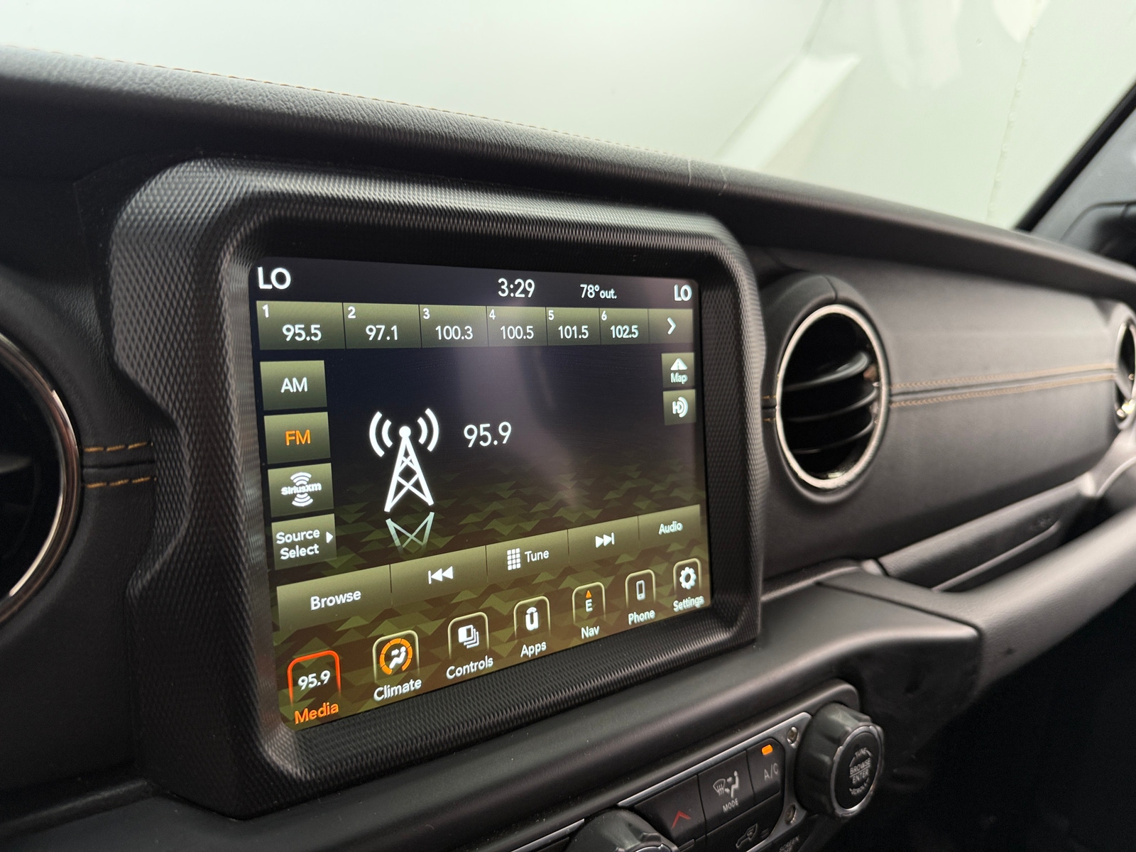 Thumbnail: 2022 Jeep Wrangler - 3