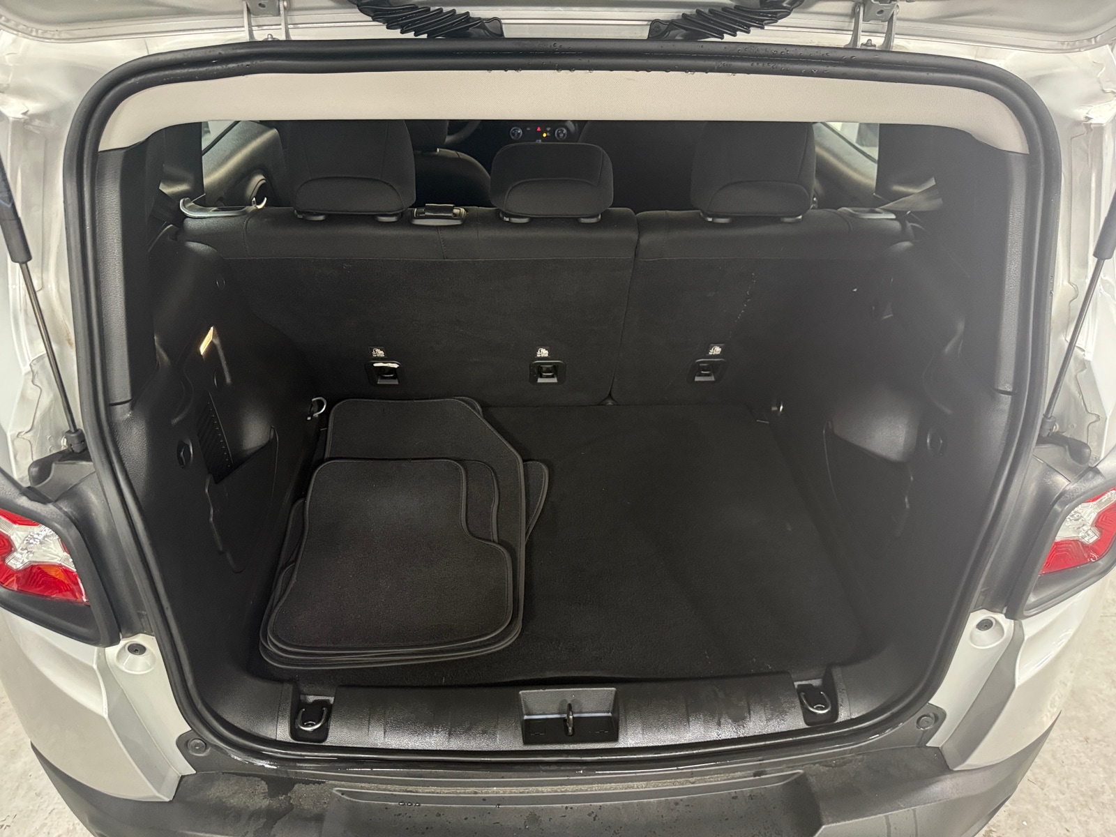 Thumbnail: 2021 Jeep Renegade - 7