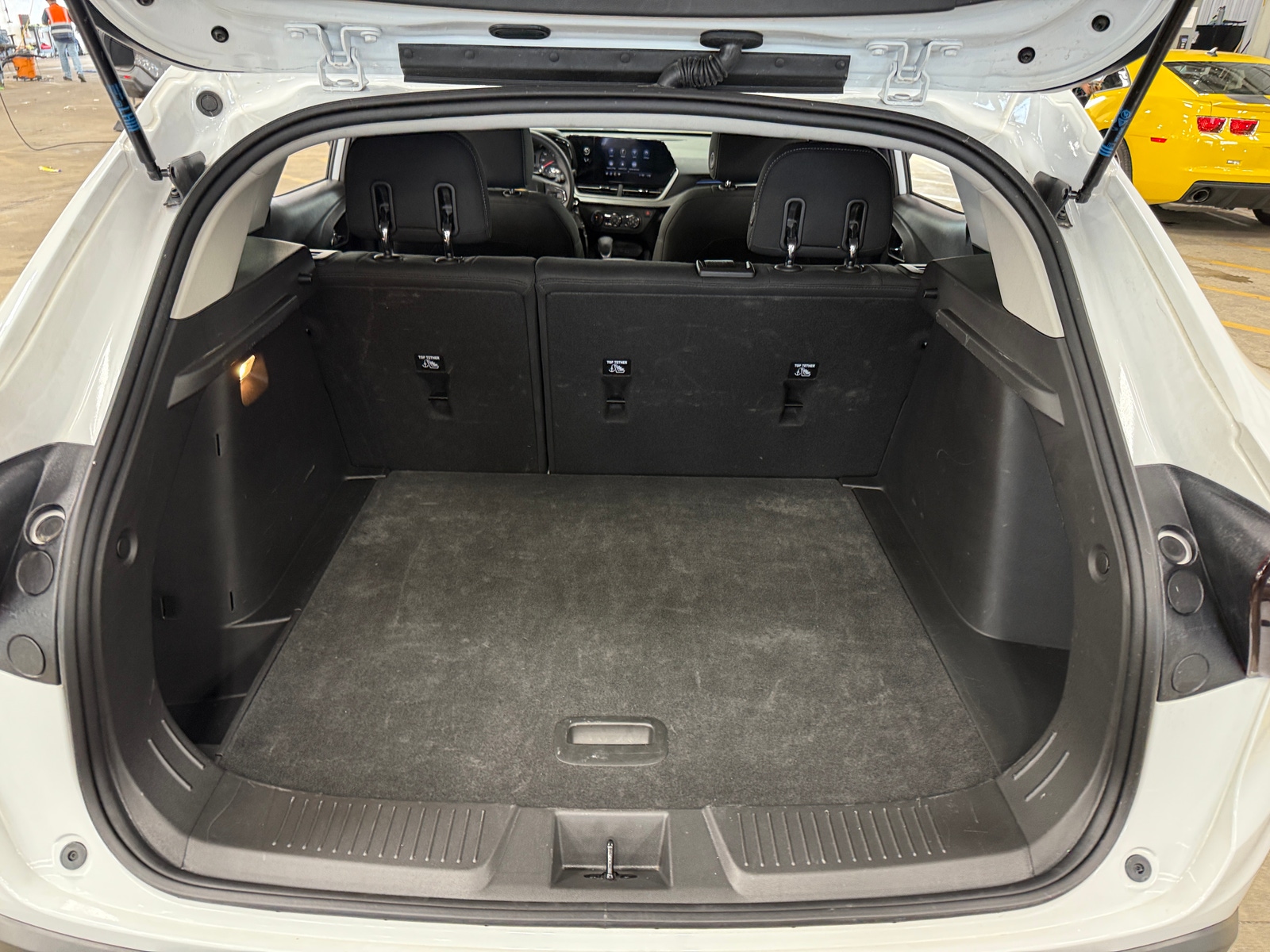 Thumbnail: 2025 Chevrolet Trax - 7