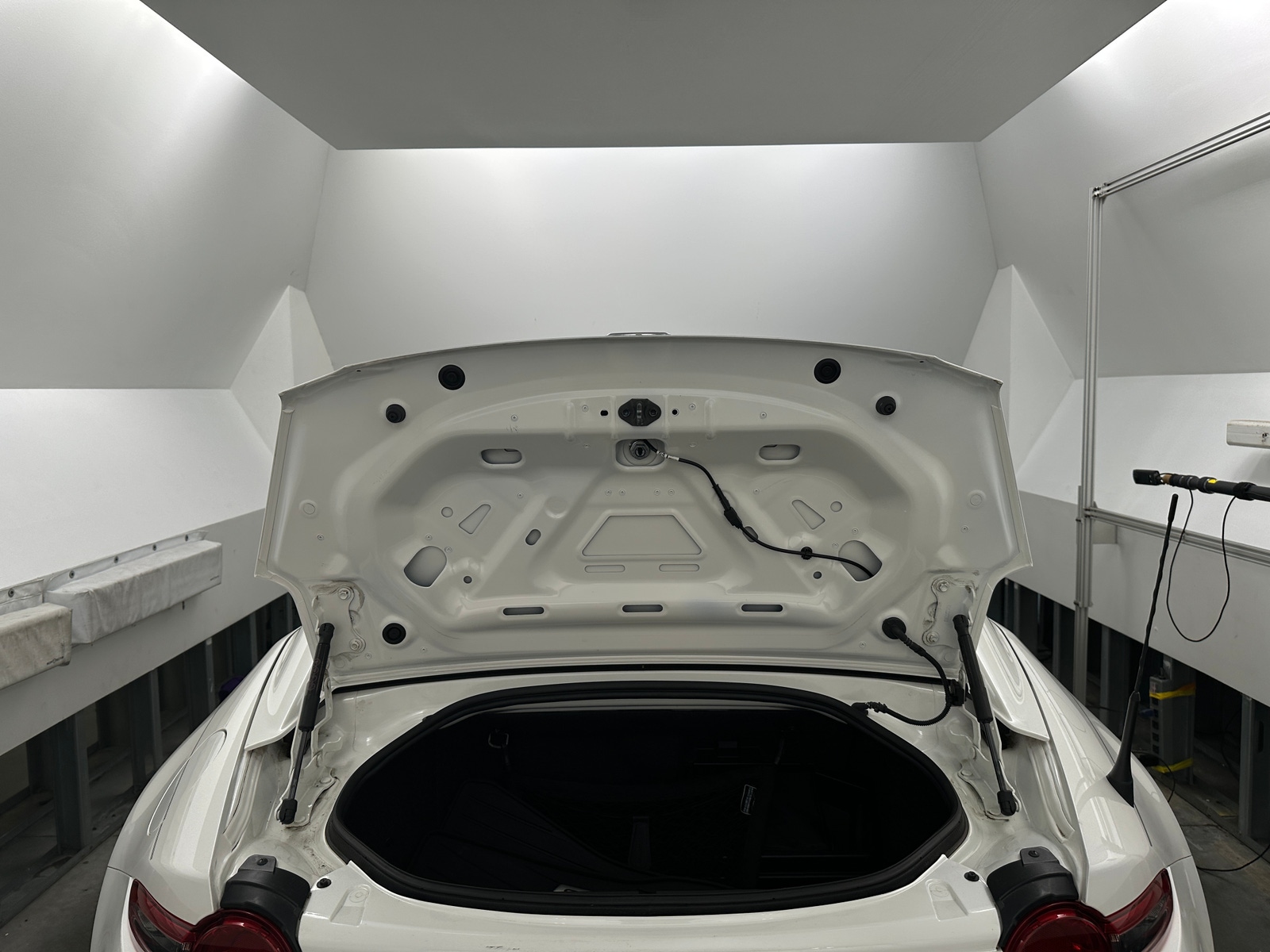 Thumbnail: 2022 Mazda MX-5 Miata - 5