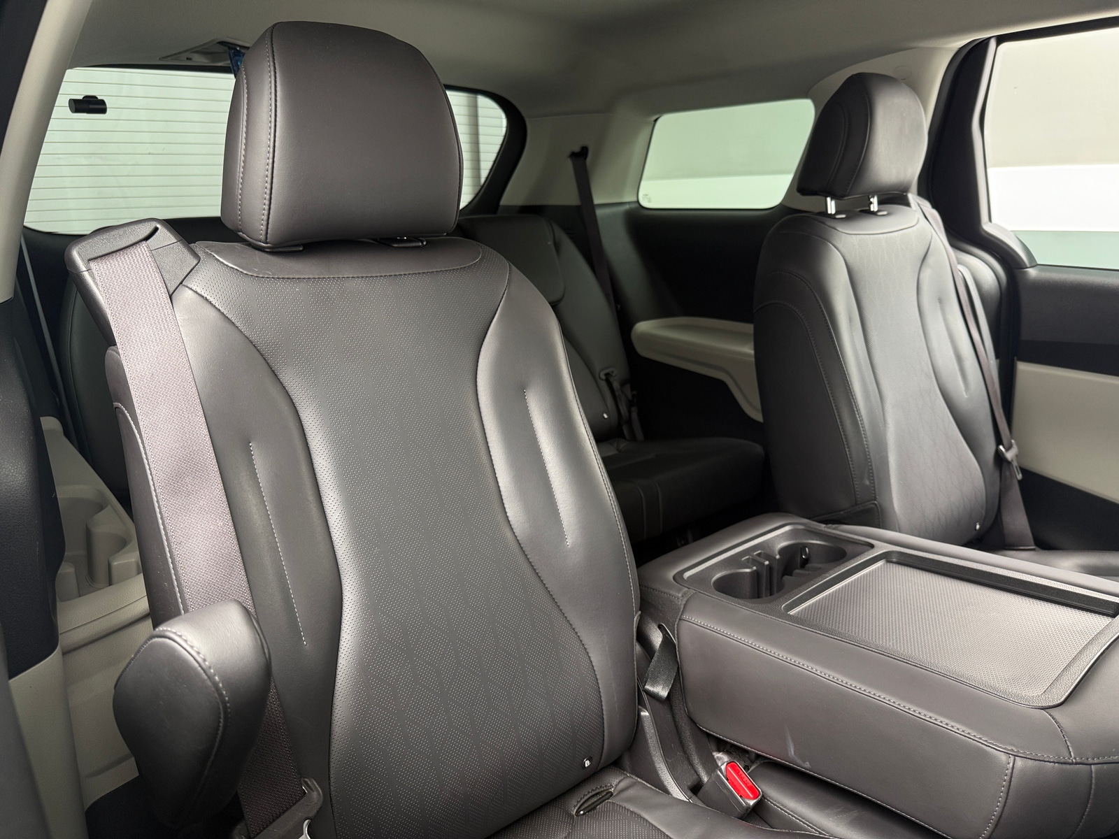 Thumbnail: 2024 Kia Carnival - 5