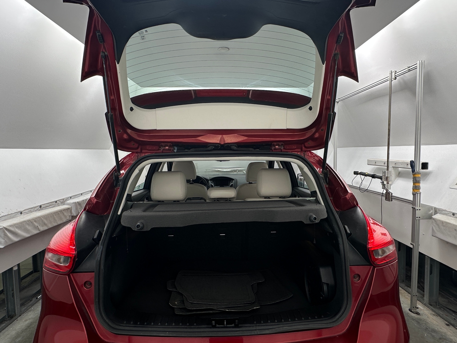 Thumbnail: 2016 Ford Focus - 6
