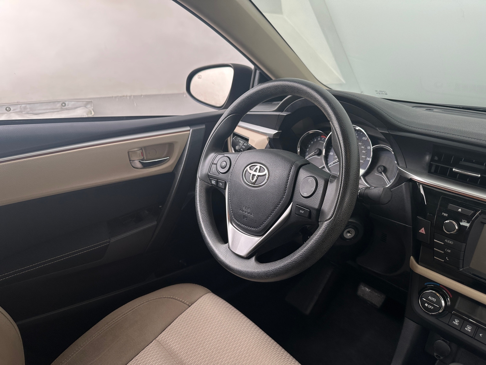 Thumbnail: 2015 Toyota Corolla - 5