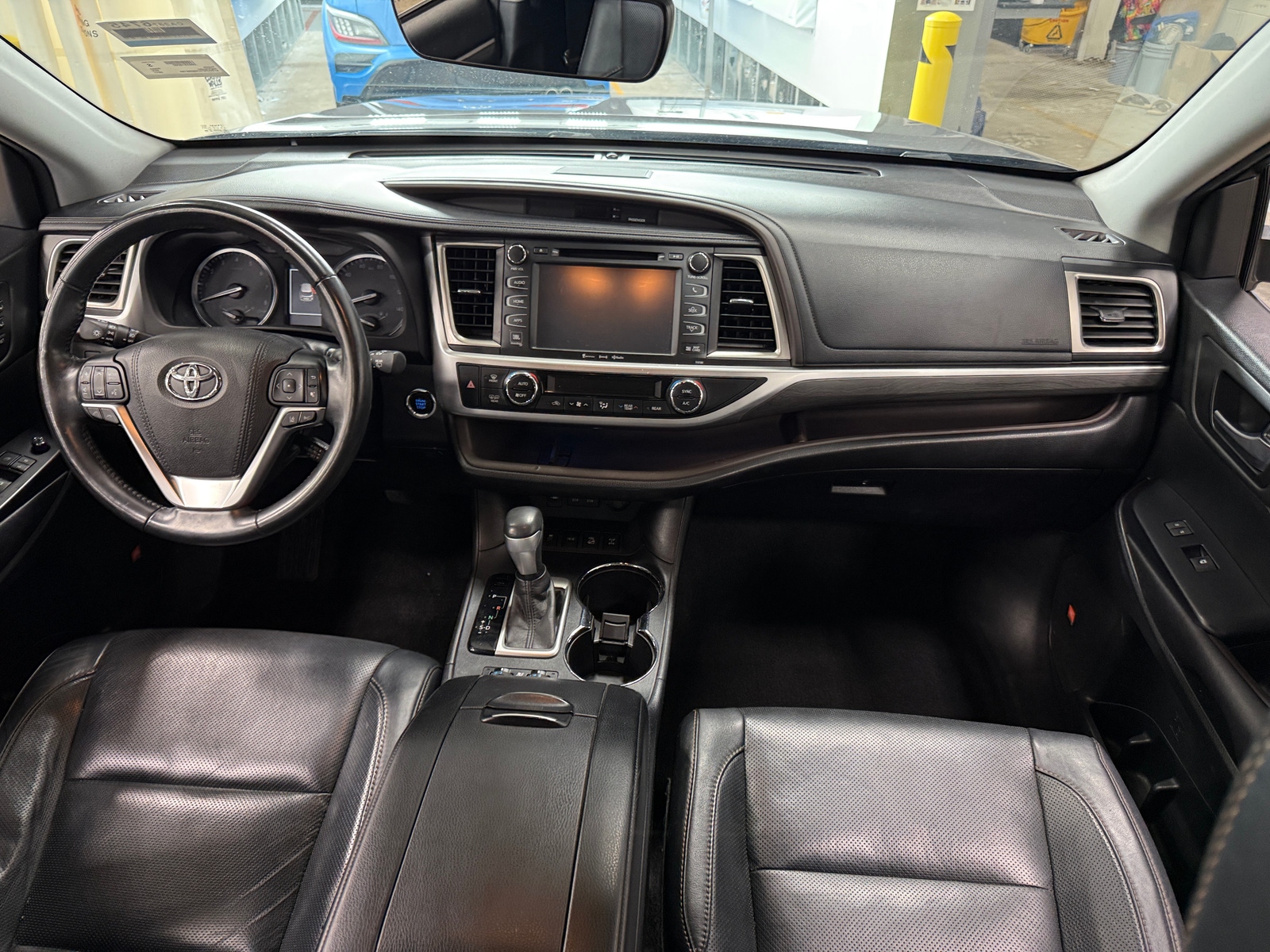 Thumbnail: 2017 Toyota Highlander - 2