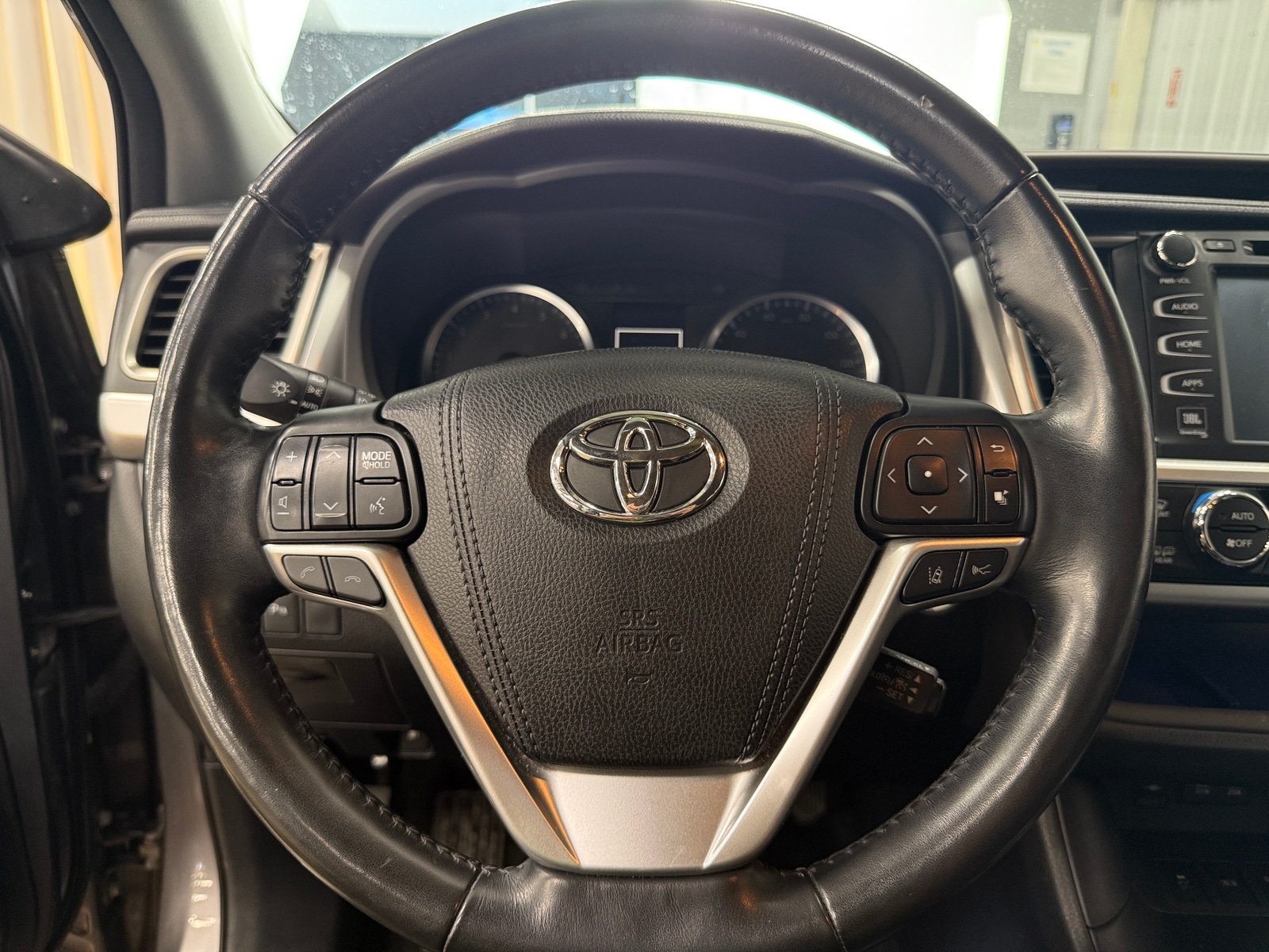 Thumbnail: 2017 Toyota Highlander - 4