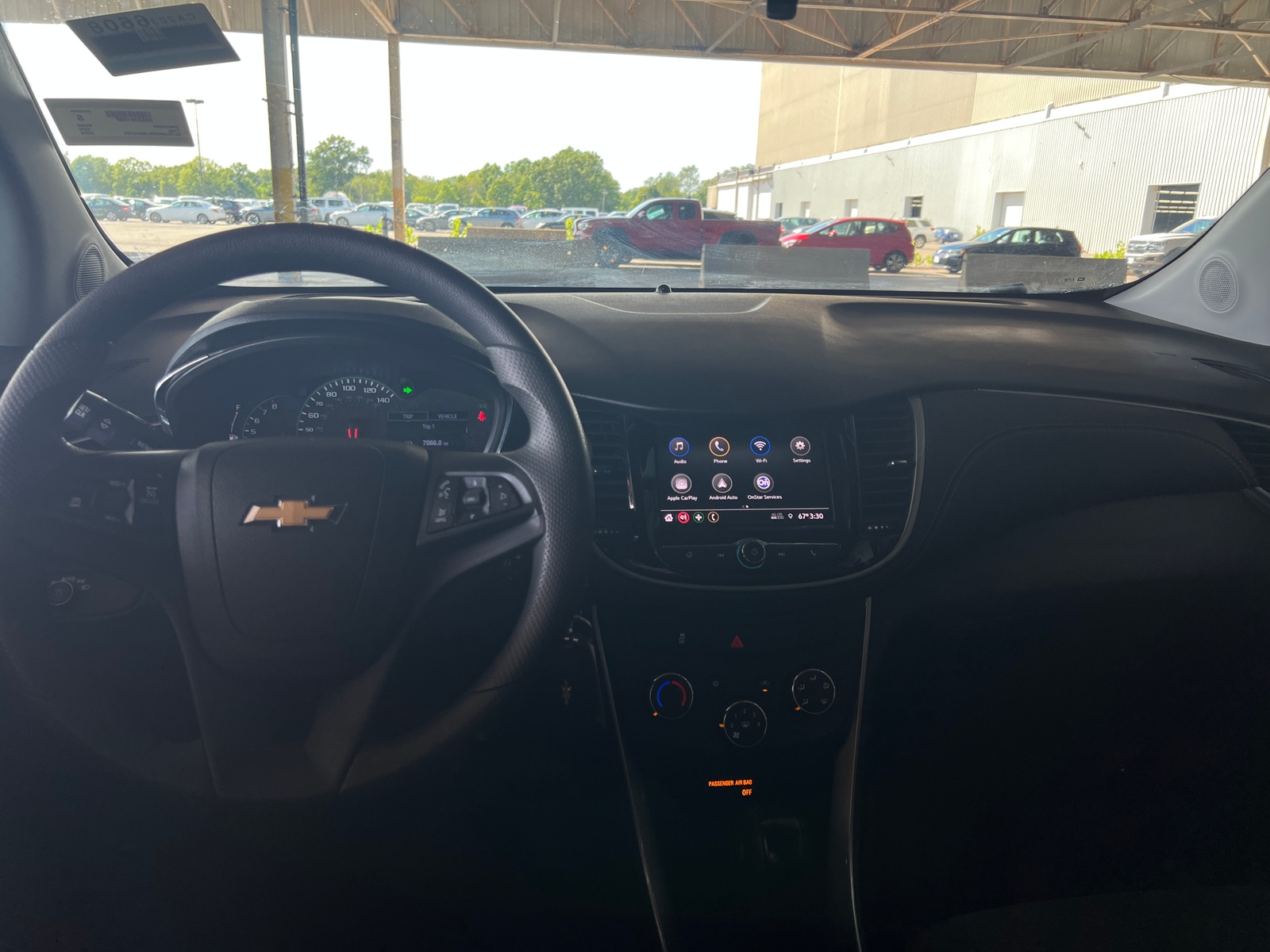 Thumbnail: 2020 Chevrolet Trax - 3