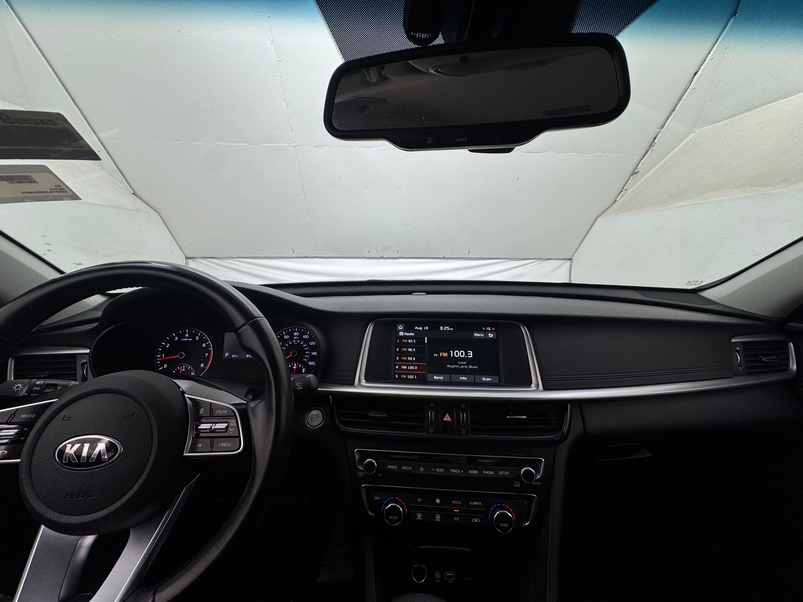 Thumbnail: 2019 Kia Optima - 3