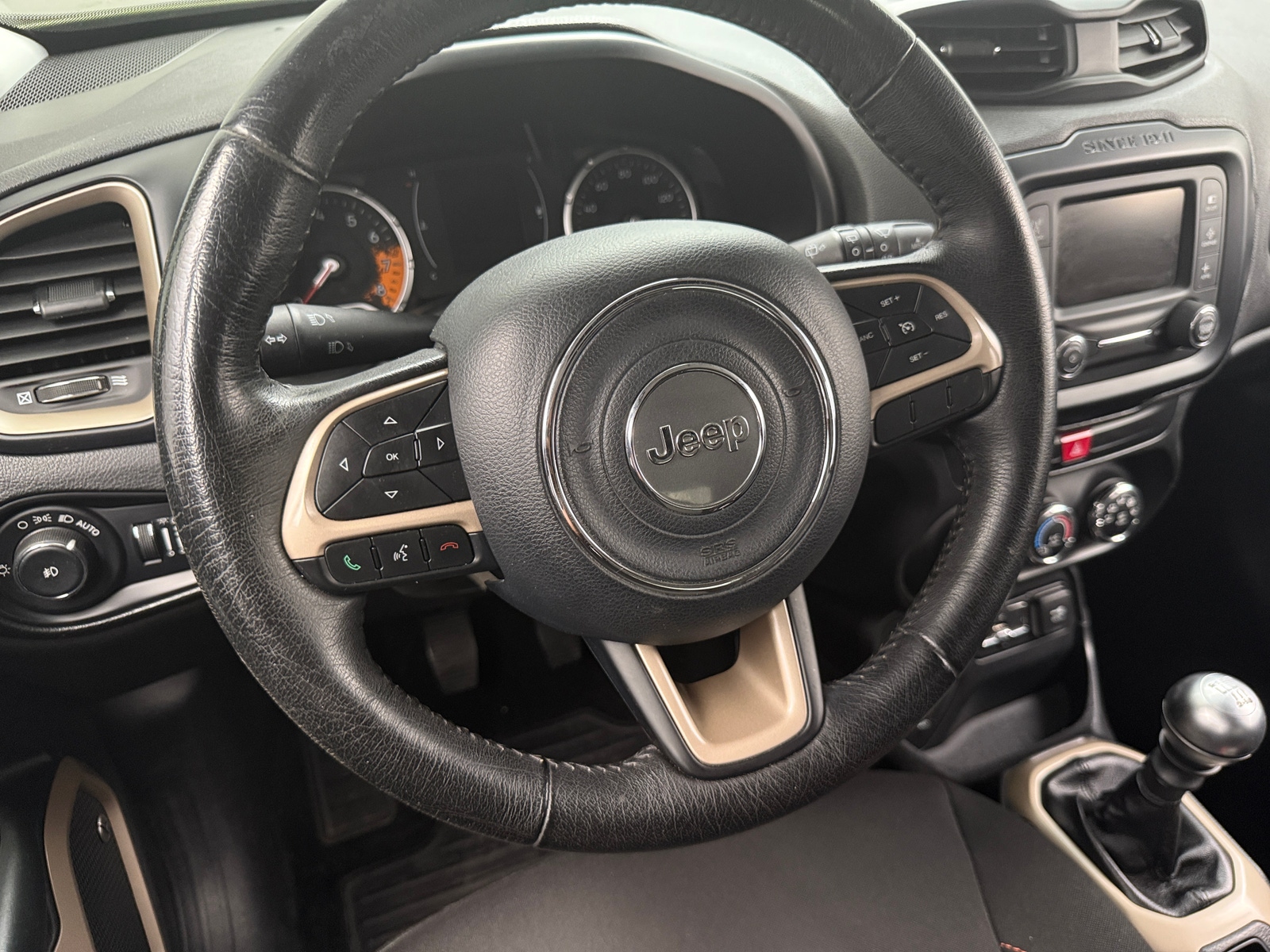 Thumbnail: 2016 Jeep Renegade - 5