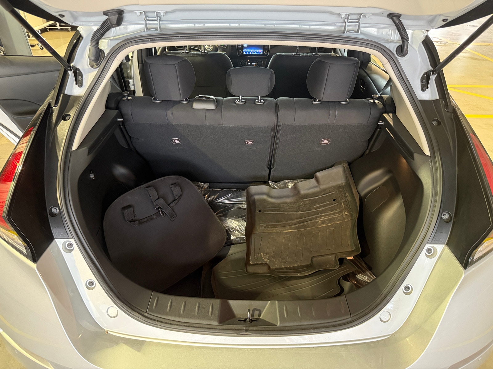 Thumbnail: 2025 Nissan Leaf - 7