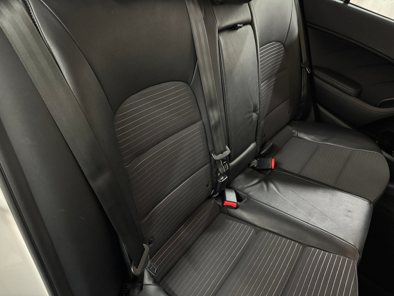 Thumbnail: 2016 Kia Forte - 6