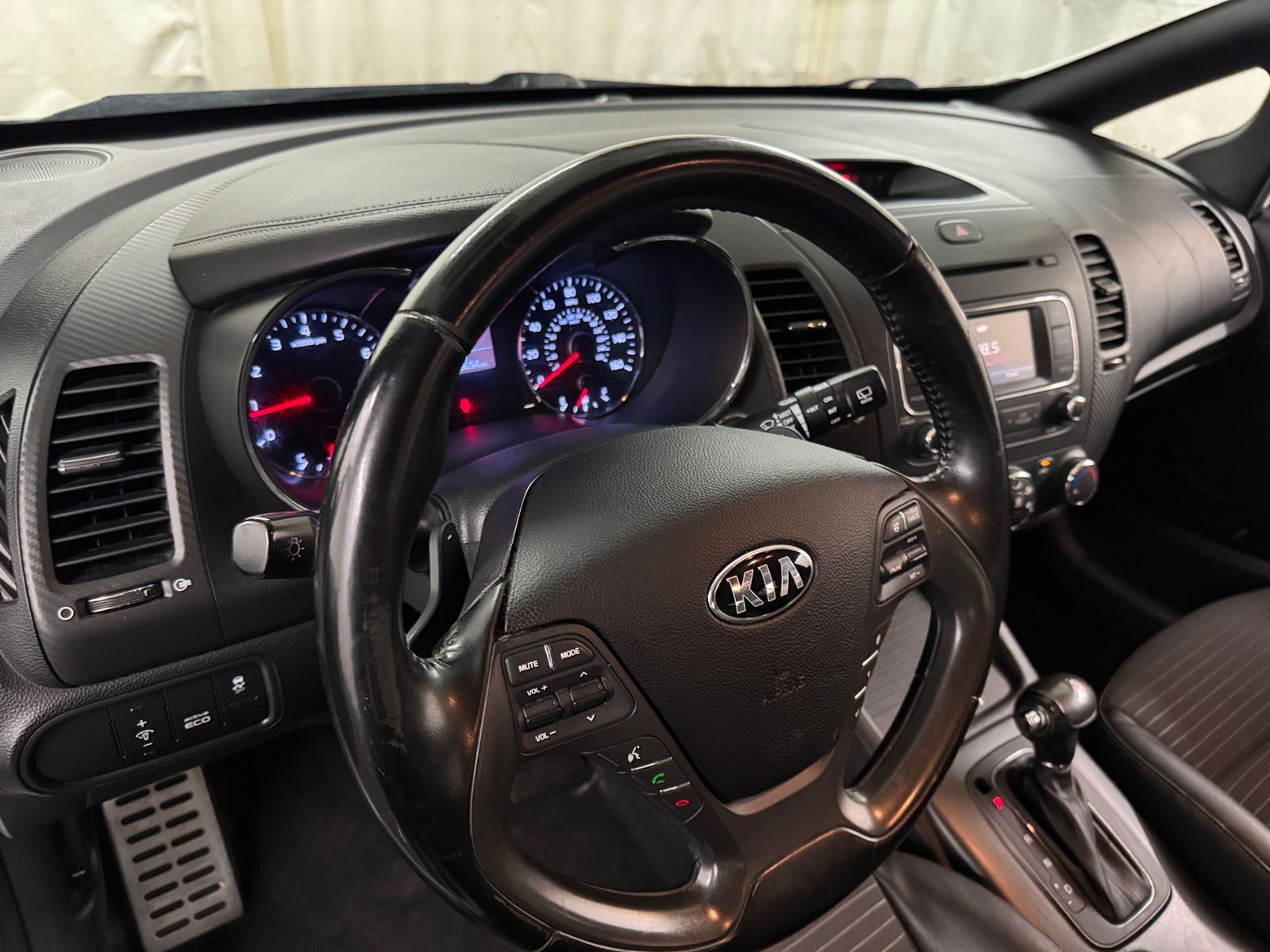 Thumbnail: 2016 Kia Forte - 3