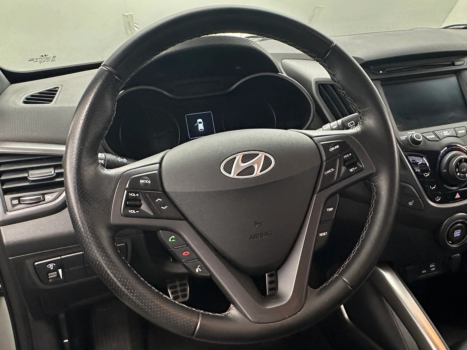 Thumbnail: 2016 Hyundai Veloster - 3