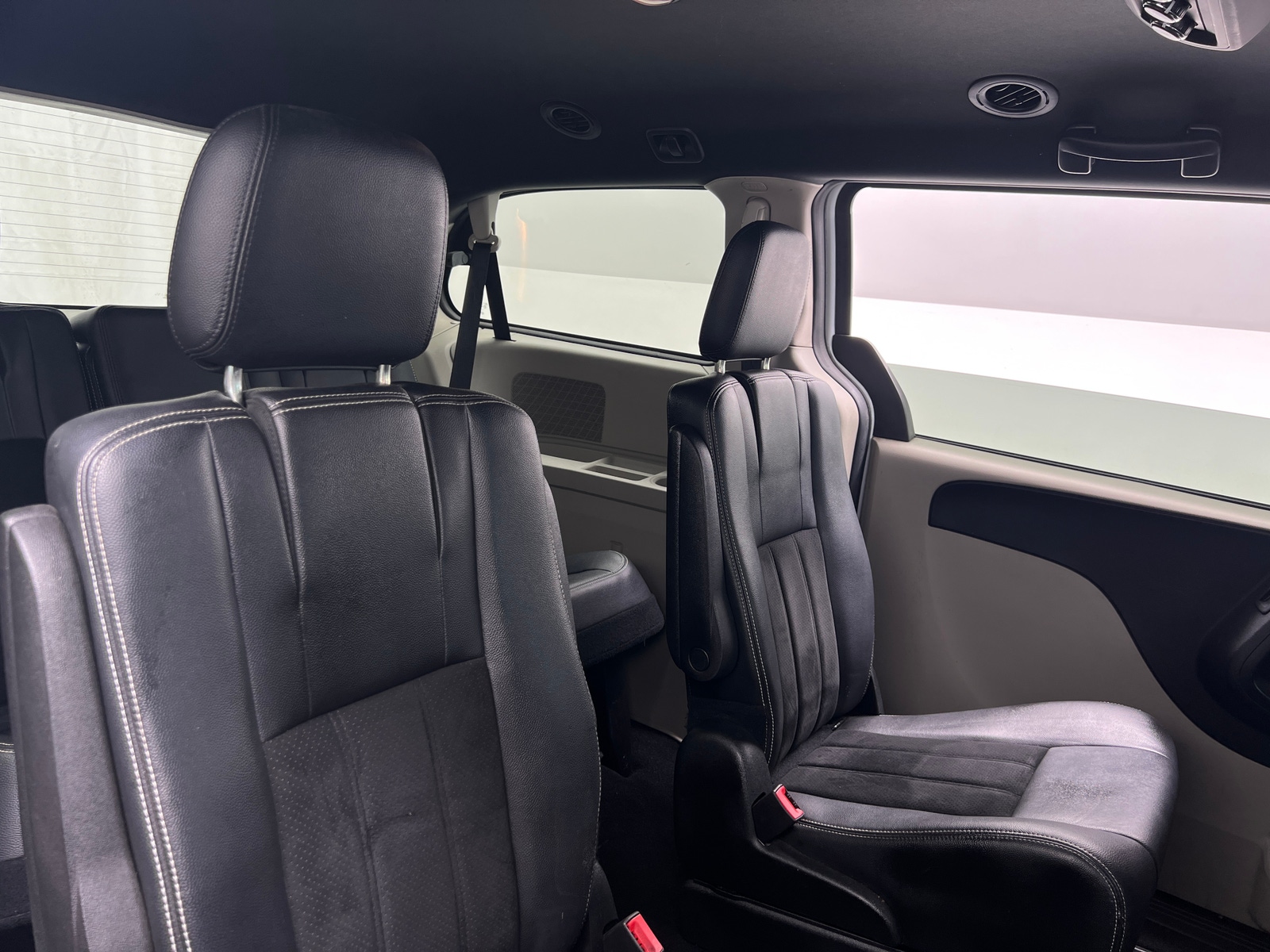 Thumbnail: 2017 Dodge Grand Caravan - 5