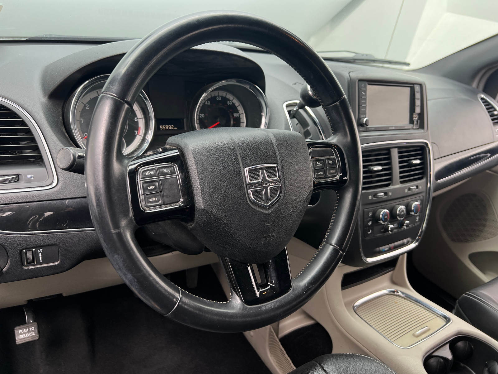 Thumbnail: 2017 Dodge Grand Caravan - 4