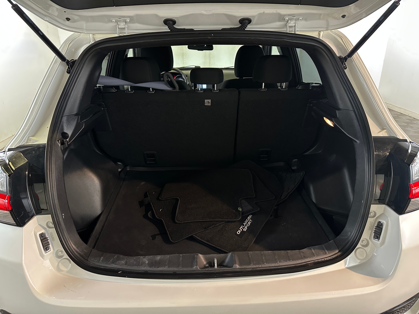 Thumbnail: 2021 Mitsubishi Outlander Sport - 7
