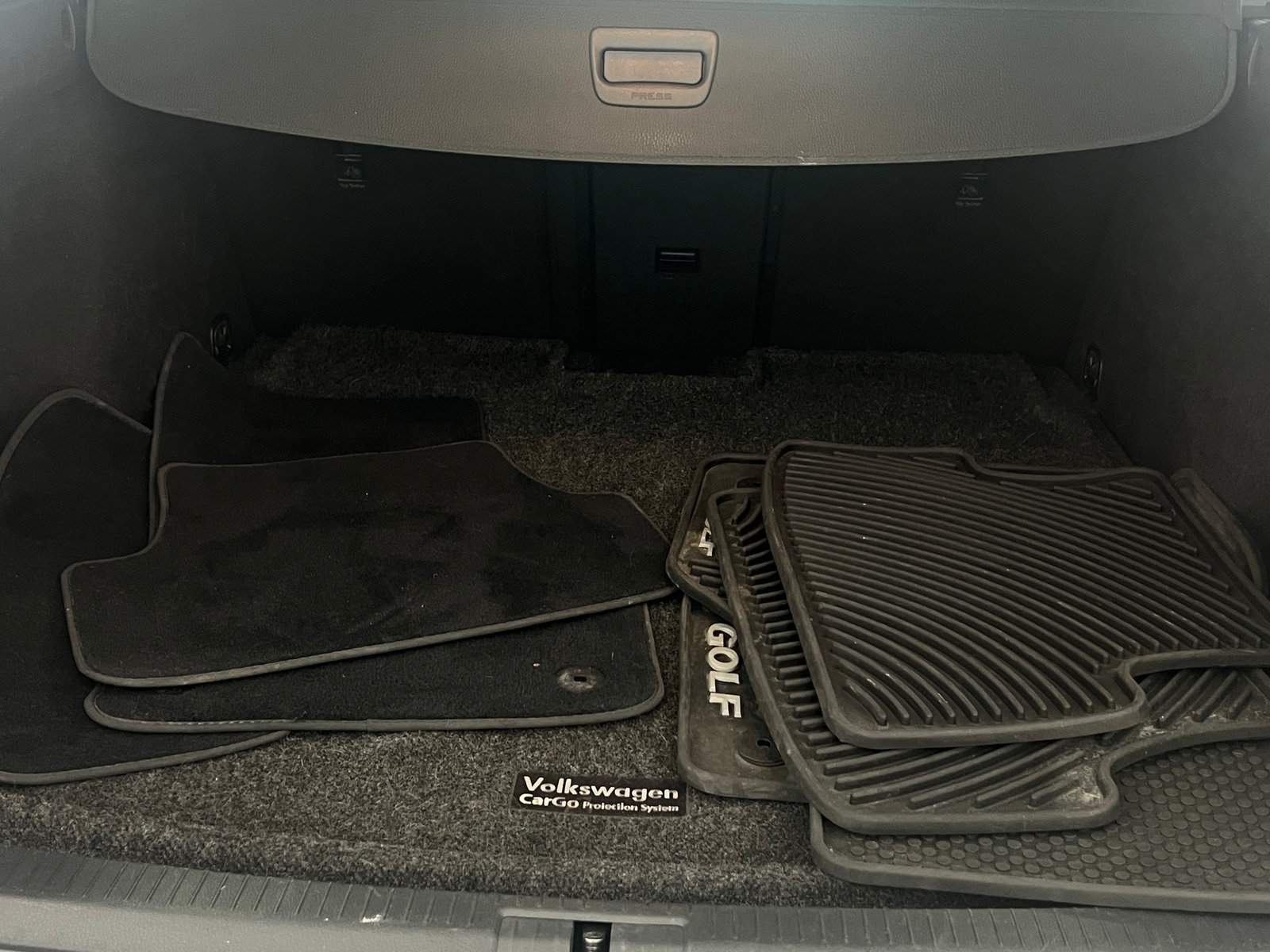 Thumbnail: 2017 Volkswagen e-Golf - 7