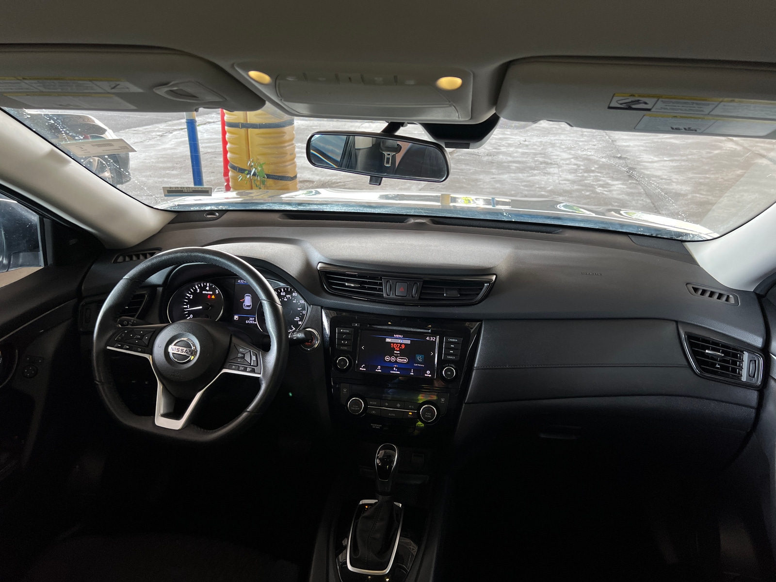 Thumbnail: 2019 Nissan Rogue - 3