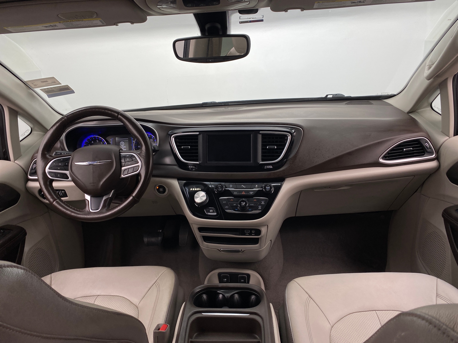 Thumbnail: 2019 Chrysler Pacifica - 2