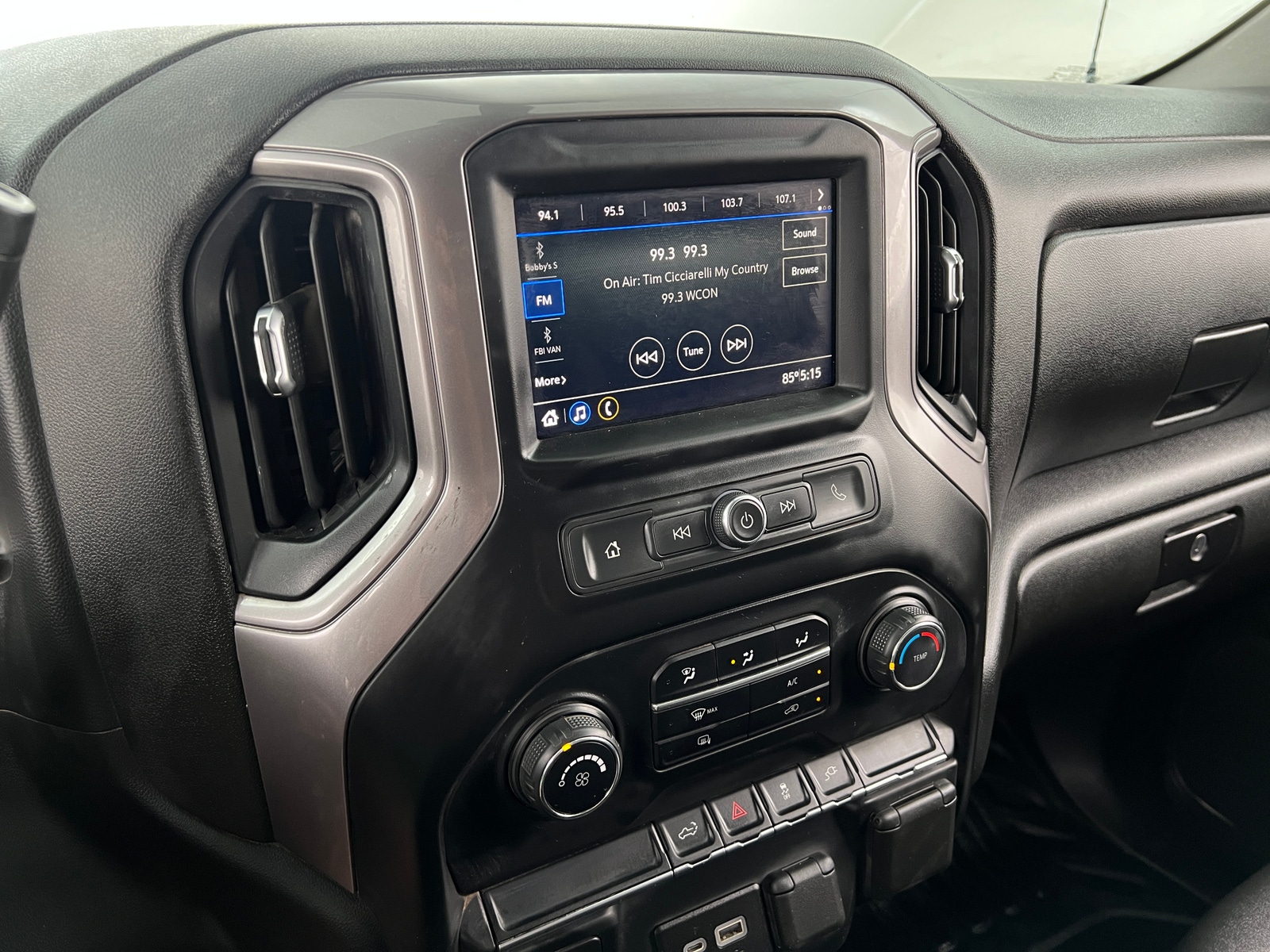 Thumbnail: 2021 Chevrolet Silverado 1500 - 3
