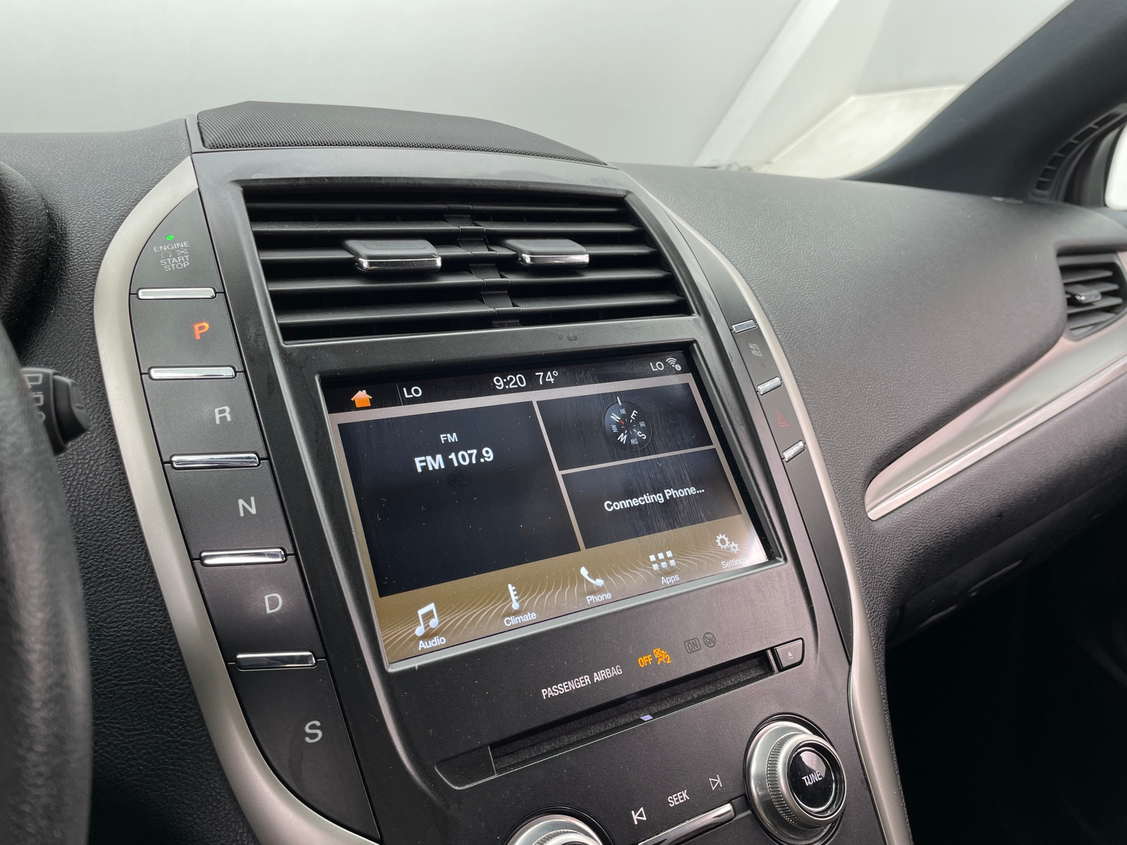 Thumbnail: 2017 Lincoln MKC - 3