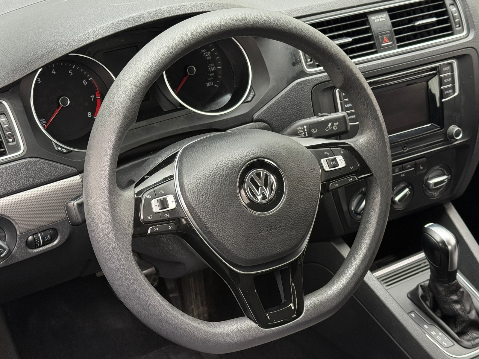 Thumbnail: 2017 Volkswagen Jetta - 5