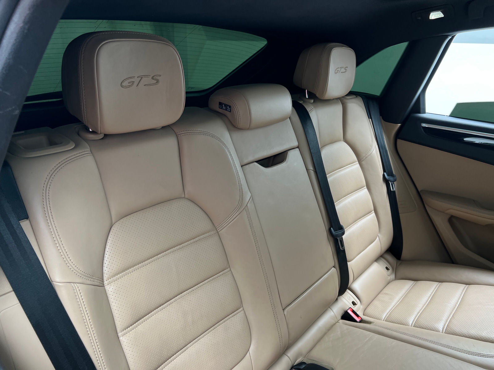 Thumbnail: 2021 Porsche Macan - 5
