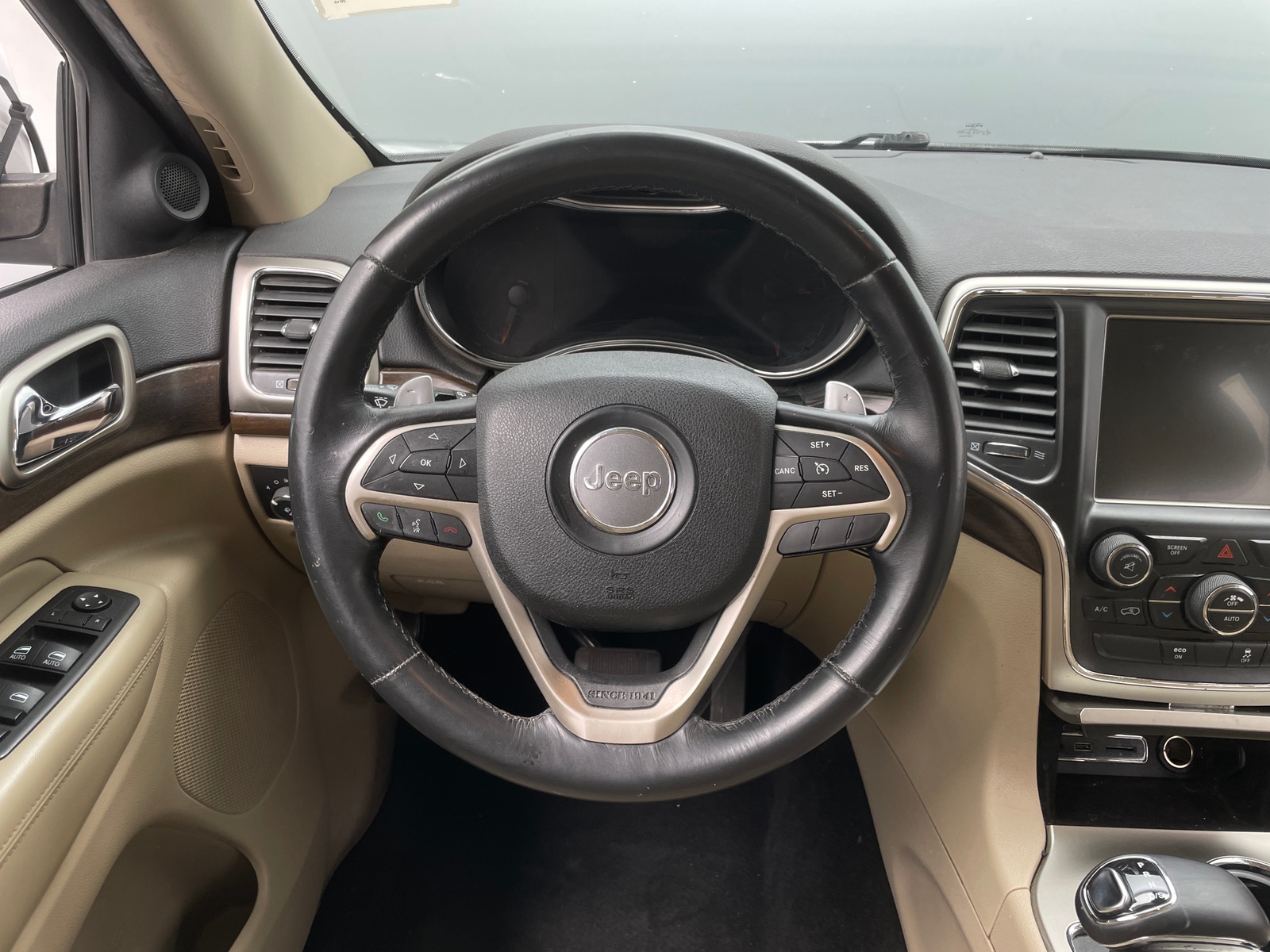 Thumbnail: 2015 Jeep Grand Cherokee - 5