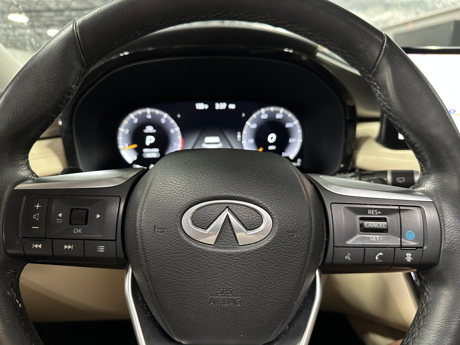 Thumbnail: 2023 INFINITI QX60 - 4