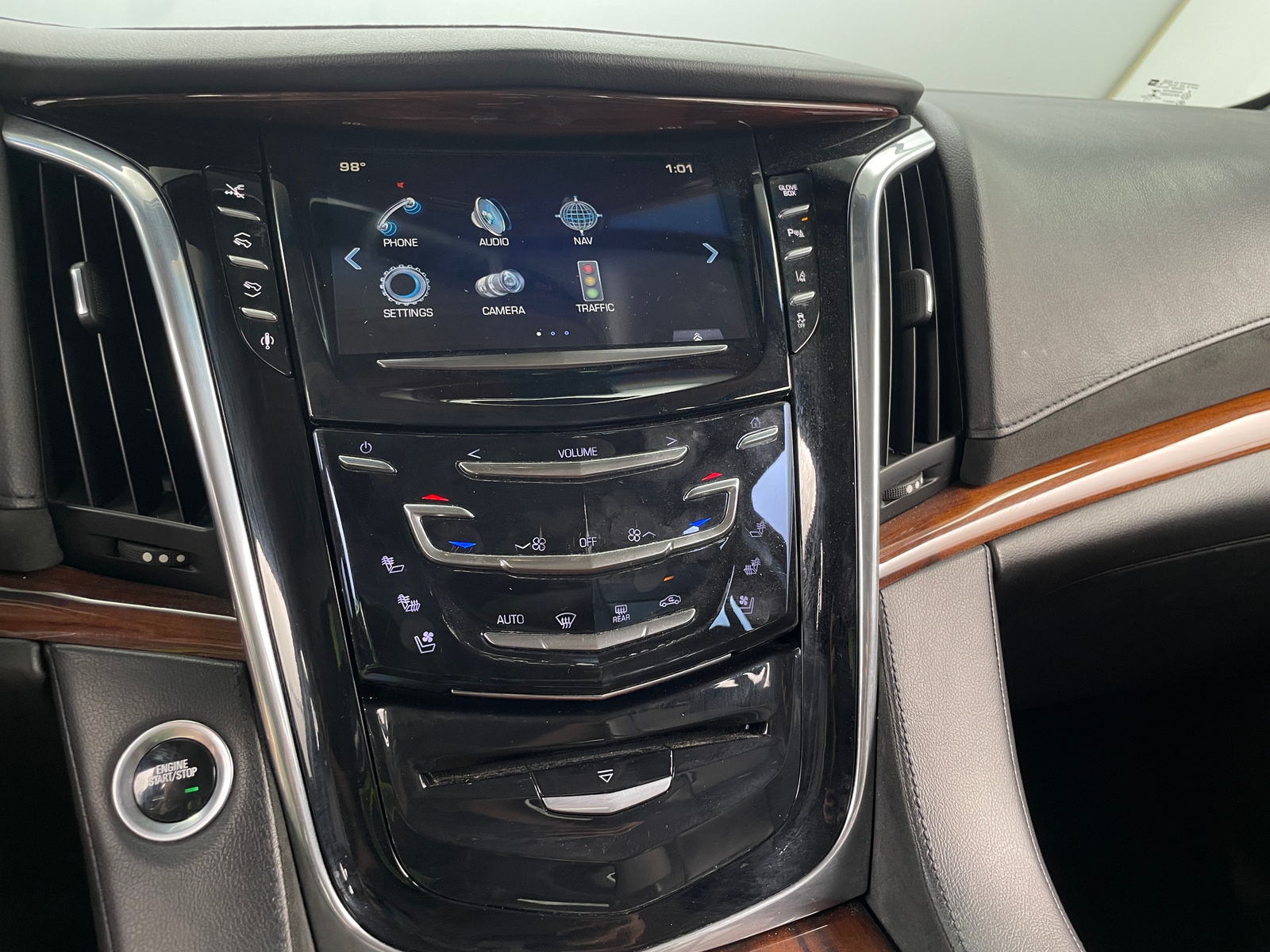 Thumbnail: 2015 Cadillac Escalade - 3