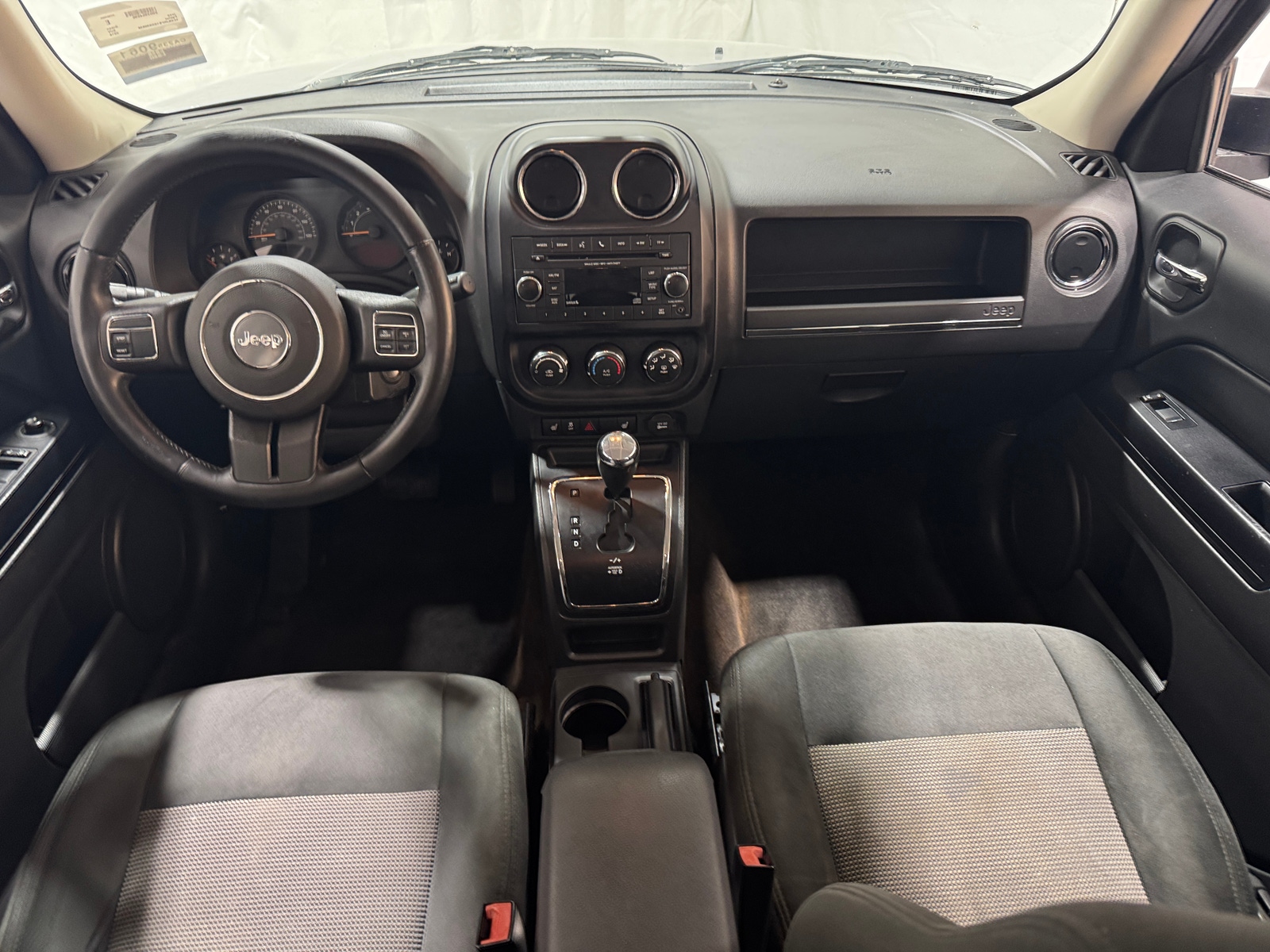 Thumbnail: 2016 Jeep Patriot - 3