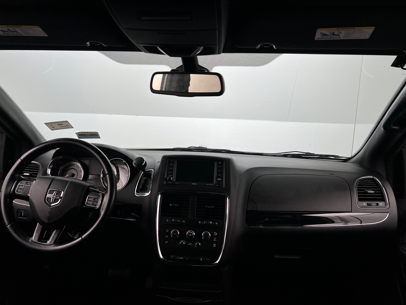 Thumbnail: 2020 Dodge Grand Caravan - 3