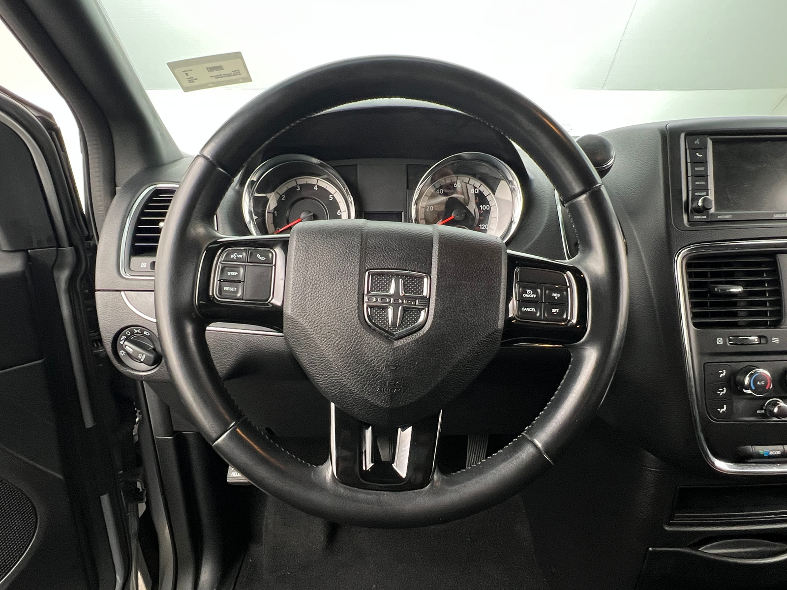 Thumbnail: 2020 Dodge Grand Caravan - 5